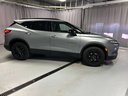 Used 2024 Chevrolet Blazer LT w/ Convenience Package FWD image 8