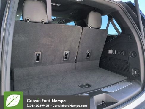 Used 2023 Chevrolet Tahoe Z71 w/ Luxury Package AWD/4WD image 30