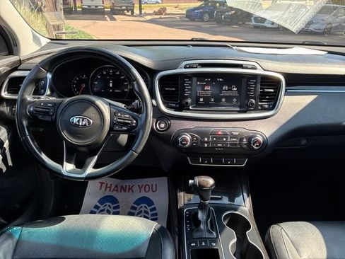 Used 2017 Kia Sorento EX w/ EX V6 Premium Package AWD/4WD image 29