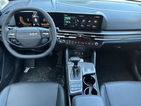 New 2026 Kia Sportage EX FWD image 13