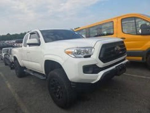 Used 2021 Toyota Tacoma SR RWD image 3