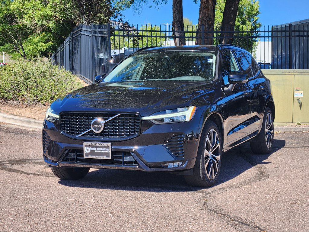 Used 2025 Volvo XC60 B5 Plus AWD/4WD image 23