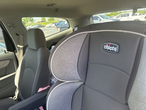 Used 2015 Chevrolet Traverse LT w/ Style and Technology Package image 8