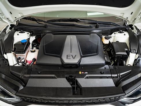 Used 2023 Kia EV6 GT-Line image 37