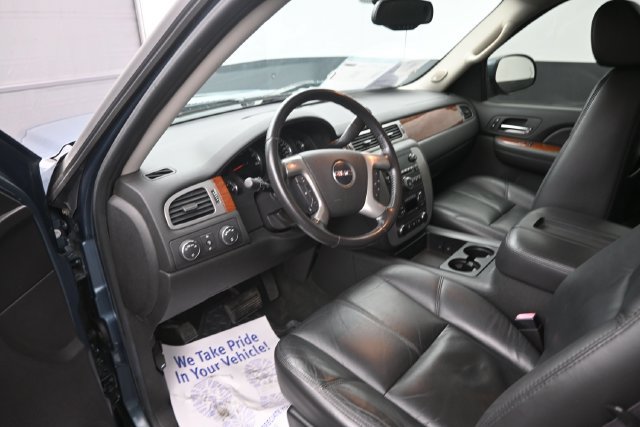 Used 2008 GMC Sierra 1500 SLT w/ SLT Preferred Package AWD/4WD image 9