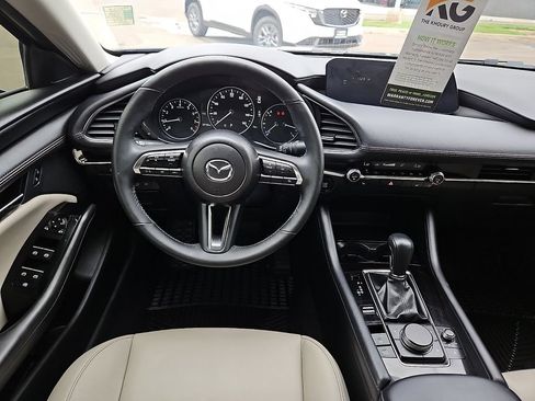 Used 2024 MAZDA MAZDA3 s FWD image 10