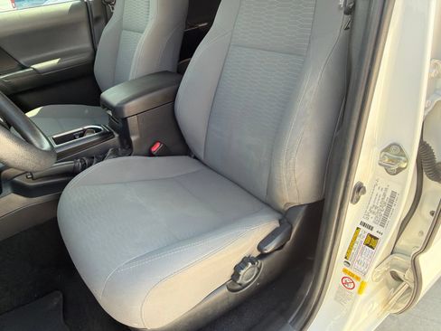 Used 2019 Toyota Tacoma SR w/ SR Convenience Package AWD/4WD image 16