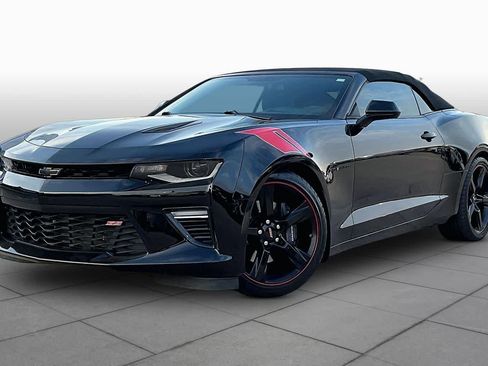 Used 2018 Chevrolet Camaro SS RWD image 3