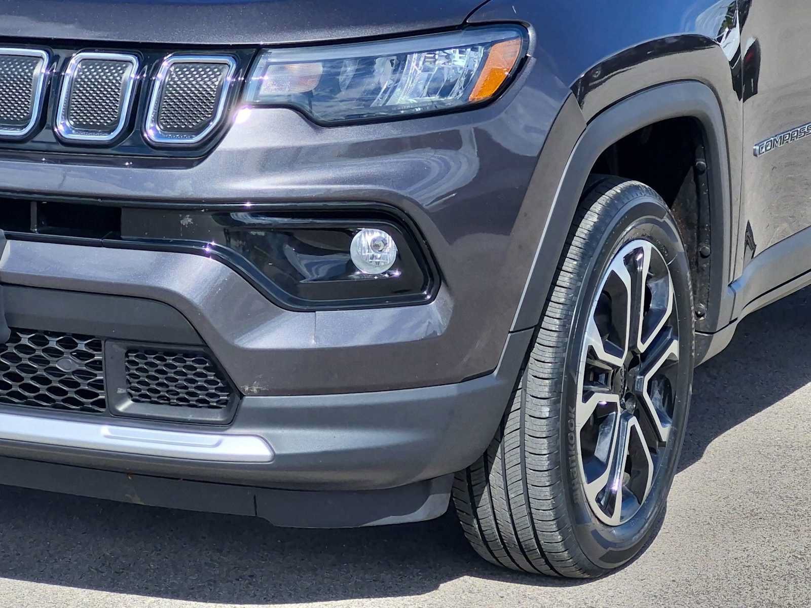 Used 2022 Jeep Compass Limited w/ Sun and Sound Group AWD/4WD image 11