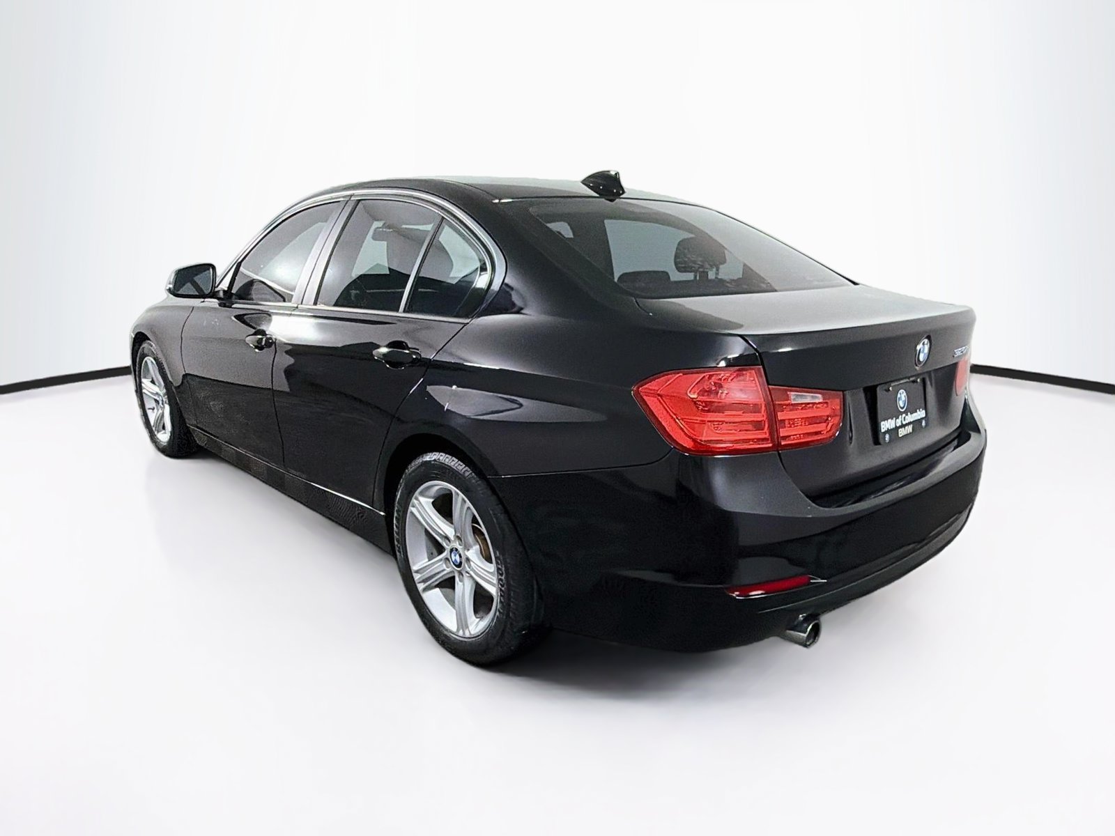 Used 2014 BMW 320i Sedan RWD image 5