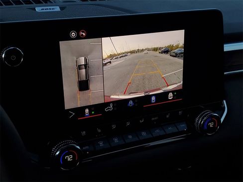 Used 2025 GMC Canyon Denali image 20