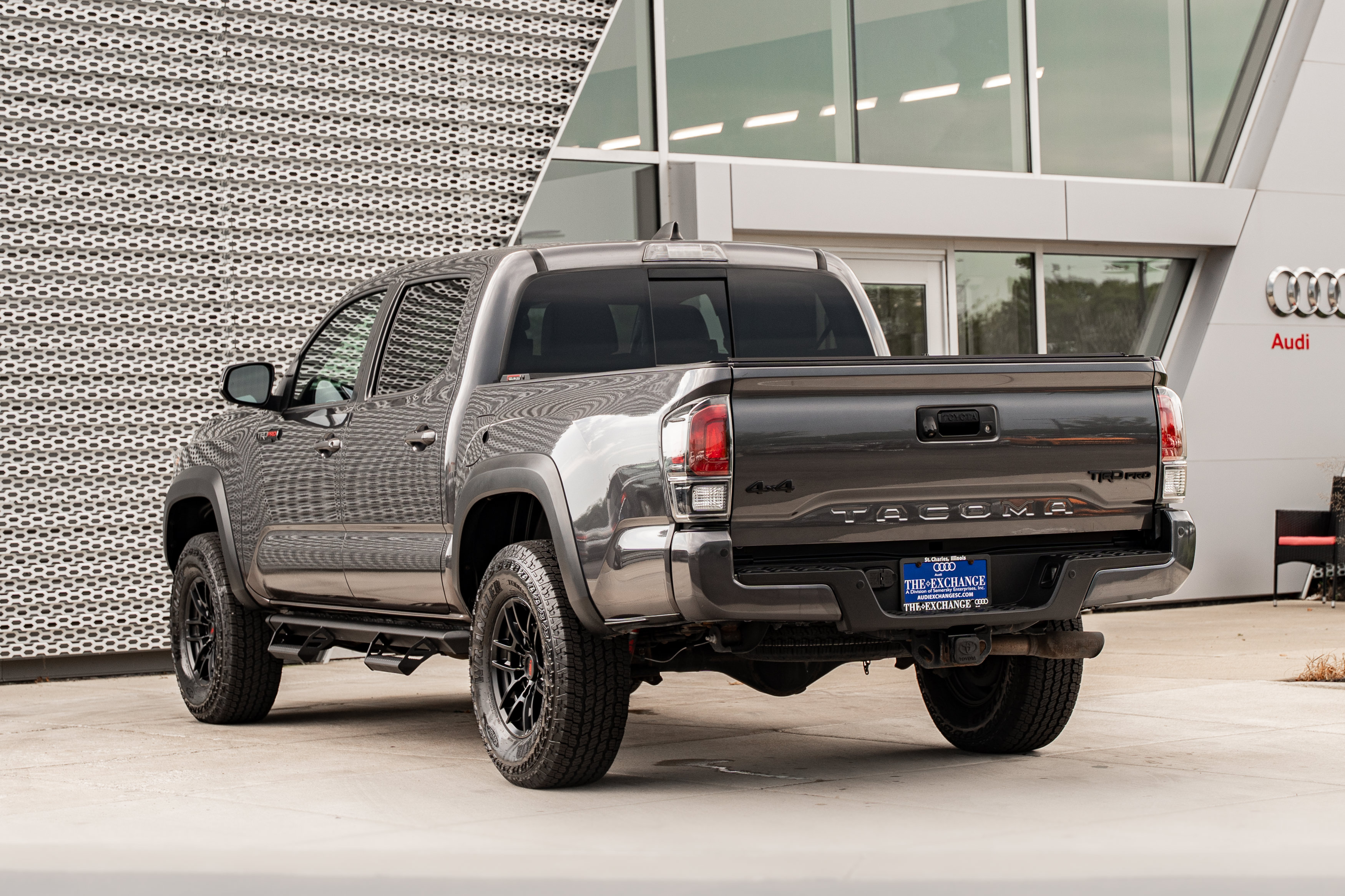 Used 2021 Toyota Tacoma TRD Pro AWD/4WD image 5