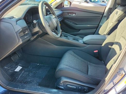 New 2025 Honda Accord SE image 5