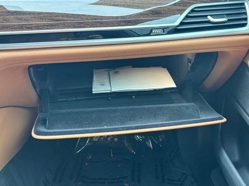 Certified 2022 BMW 750i xDrive w/ Luxury Rear Seating Package AWD/4WD image 27