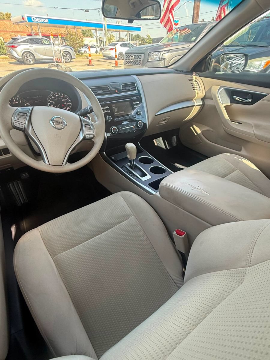 Used 2015 Nissan Altima 2.5 S w/ Special Edition Package FWD image 9