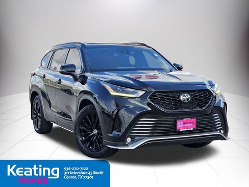 Used 2023 Toyota Highlander XSE FWD image 3