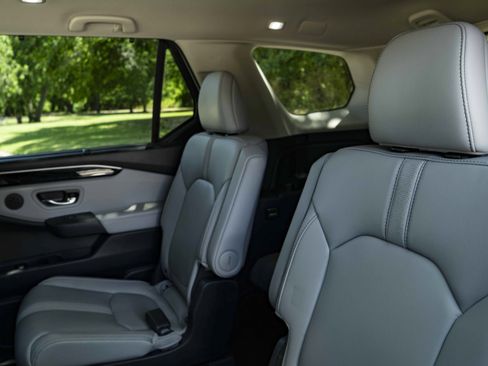 Used 2024 Honda Pilot EX-L image 18