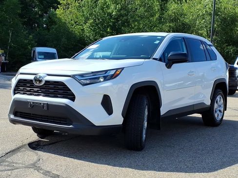 Used 2023 Toyota RAV4 LE AWD/4WD image 7