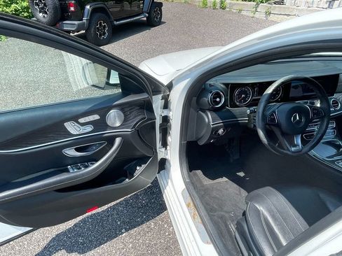 Used 2017 Mercedes-Benz E 300 4MATIC image 10
