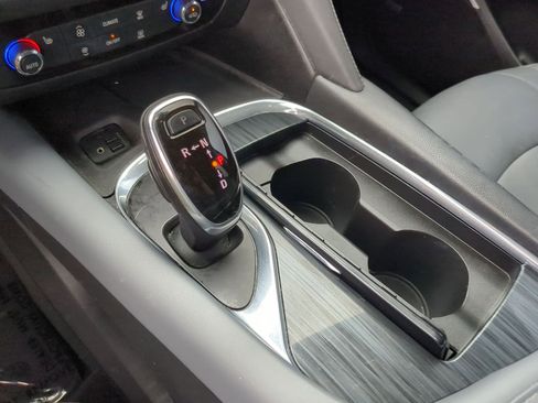 Used 2020 Buick Enclave Essence w/ Sound and Sites Package image 19