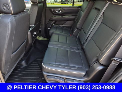 Used 2023 GMC Yukon SLT AWD/4WD image 38