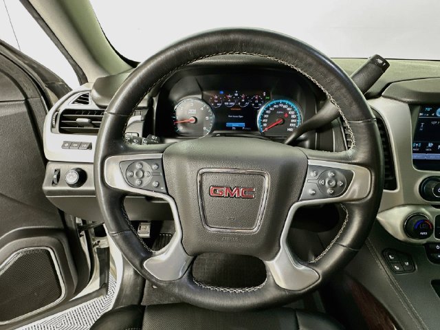 Used 2020 GMC Yukon SLT w/ Graphite Performance Edition RWD image 11