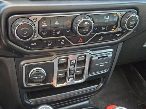 Used 2022 Jeep Gladiator Sport image 21