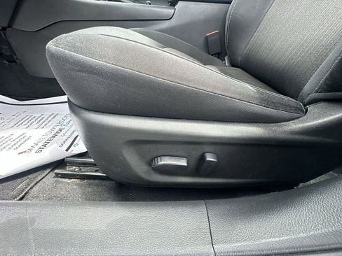 Used 2024 Nissan Altima 2.5 SV image 18