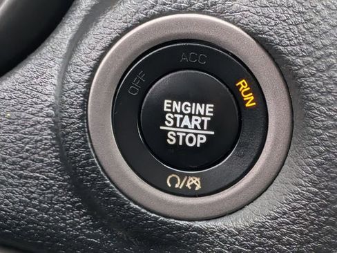 Used 2017 Dodge Journey Crossroad FWD image 21