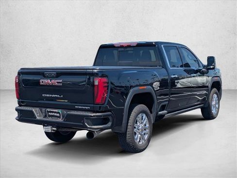 Used 2024 GMC Sierra 2500 Denali w/ Denali Reserve Package AWD/4WD image 5