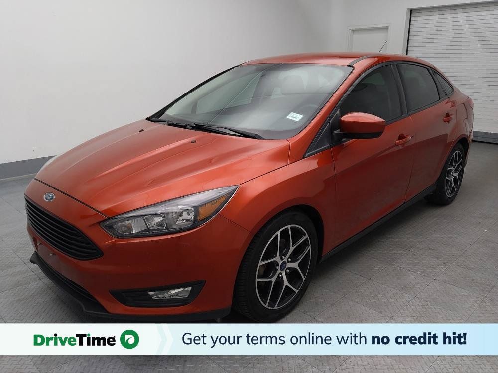 Used 2018 Ford Focus SE w/ SE Appearance Package FWD image 1
