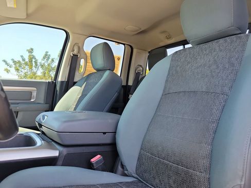 Used 2017 RAM 1500 Big Horn RWD image 23