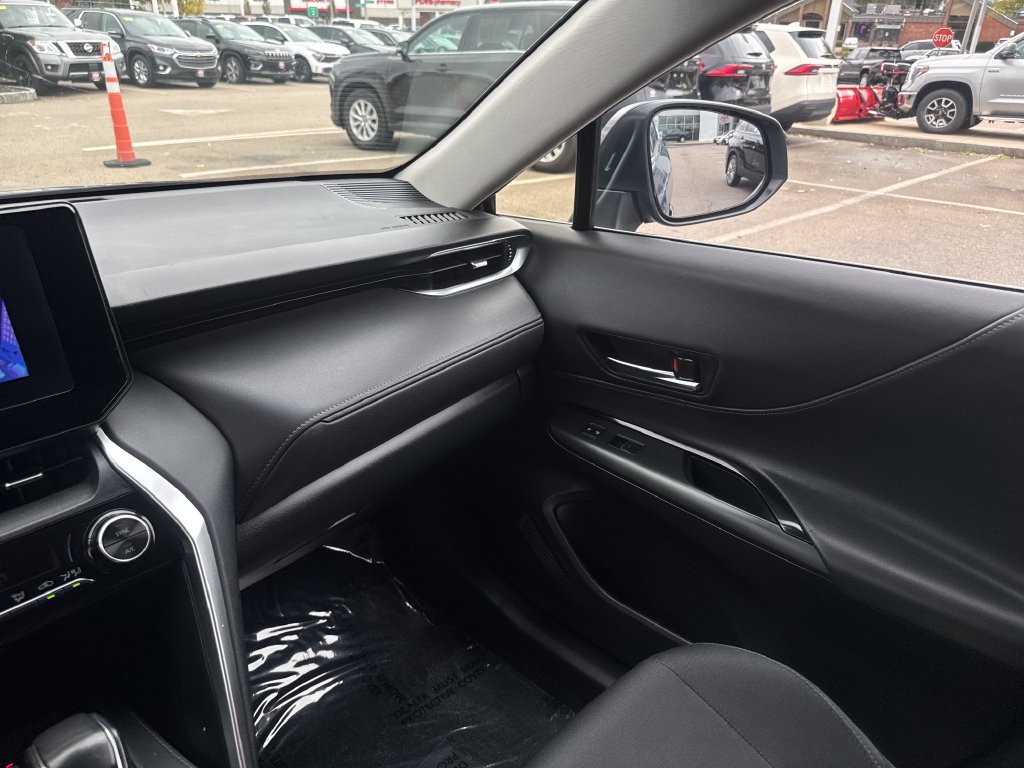 Used 2023 Toyota Venza LE AWD/4WD image 27