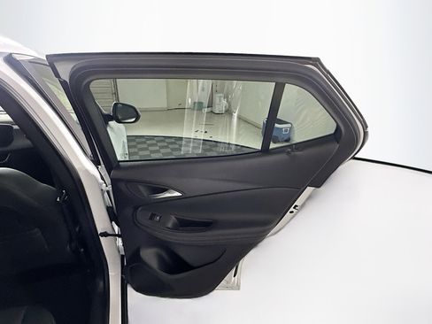 Used 2025 Buick Encore GX Preferred FWD image 29