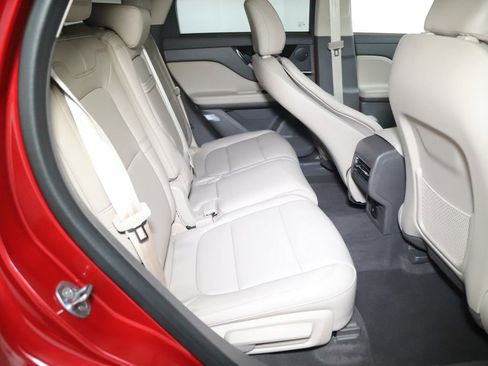 Certified 2024 Lincoln Corsair AWD image 32