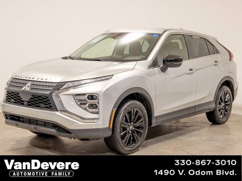 Used 2024 Mitsubishi Eclipse Cross LE image 1