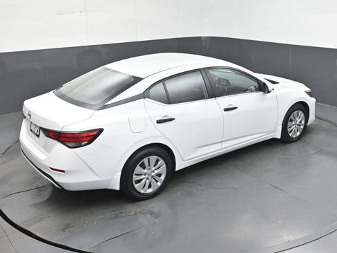Certified 2025 Nissan Sentra S FWD image 35