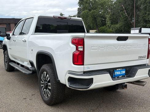Used 2022 Chevrolet Silverado 2500 High Country w/ Technology Package AWD/4WD image 7