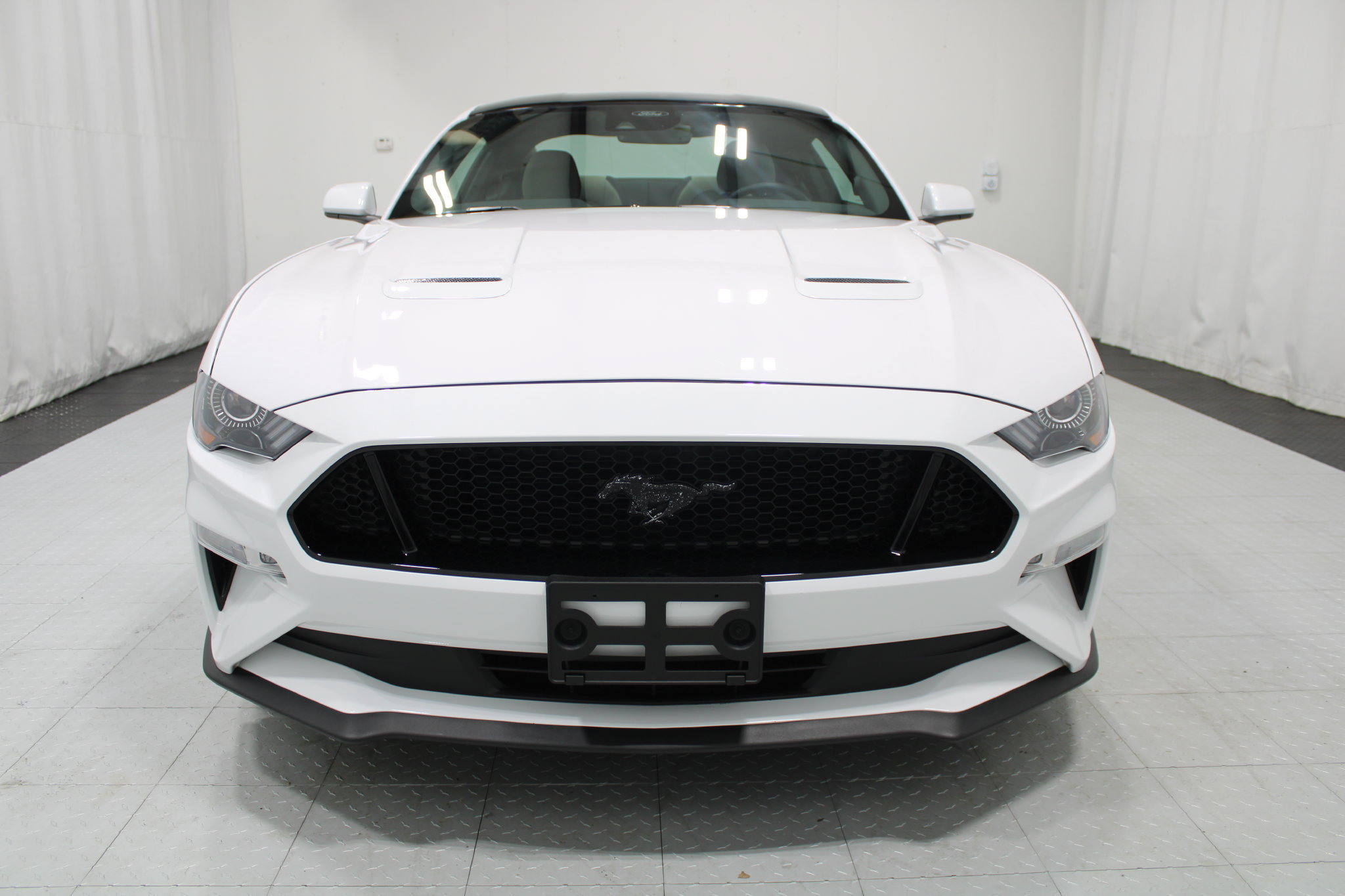 Used 2021 Ford Mustang GT RWD image 3