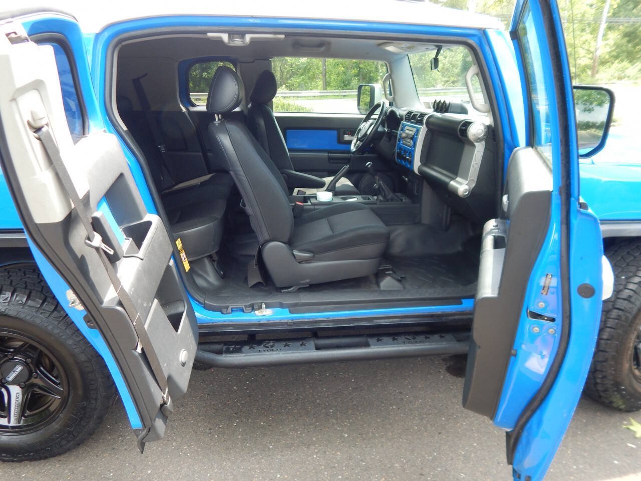 Used 2007 Toyota FJ Cruiser 4WD w/ Upgrade Pkg 1 image 18