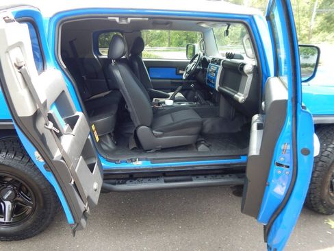 Used 2007 Toyota FJ Cruiser 4WD image 18