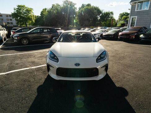 Used 2022 Toyota GR86 Premium w/ ALL Weather Mat Package (TMS) RWD image 8