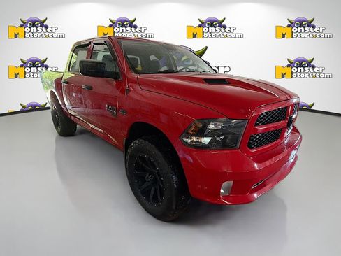 Used 2019 RAM 1500 Express w/ Wheel & Sound Group AWD/4WD image 3