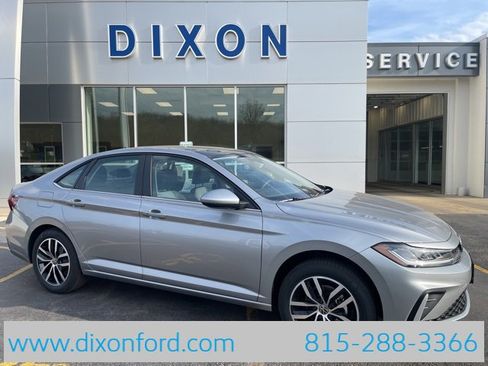 New 2025 Volkswagen Jetta SE image 1