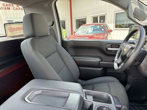 Used 2025 Chevrolet Silverado 1500 W/T RWD image 9