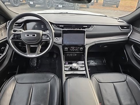 Certified 2022 Jeep Grand Cherokee L Overland image 18