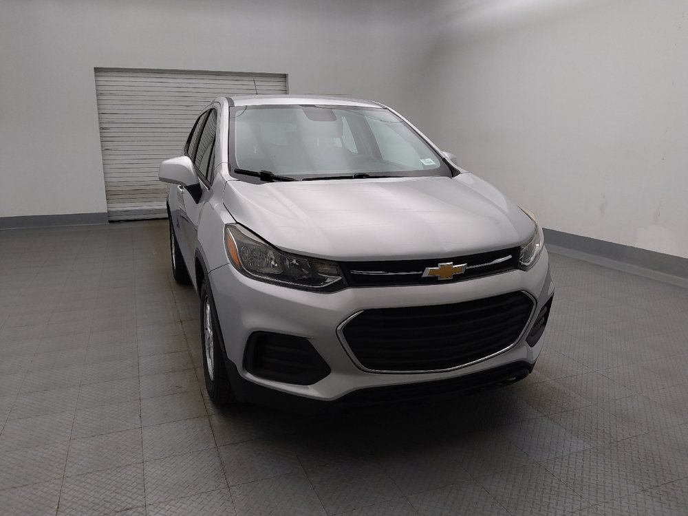 Used 2020 Chevrolet Trax LS FWD image 14