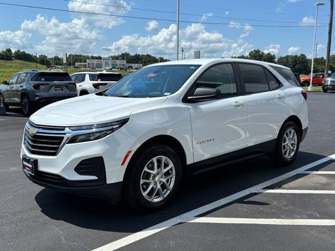 Used 2023 Chevrolet Equinox LS w/ LS Convenience Package image 11