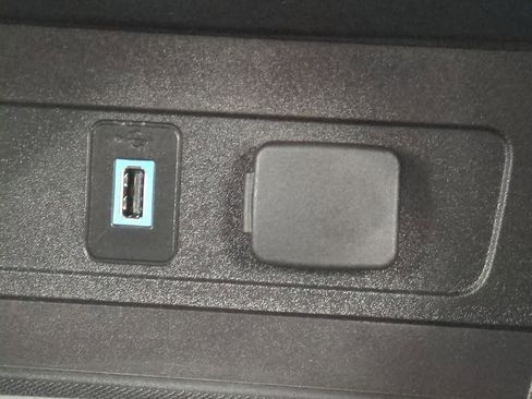 Used 2017 Ford Escape SE image 28