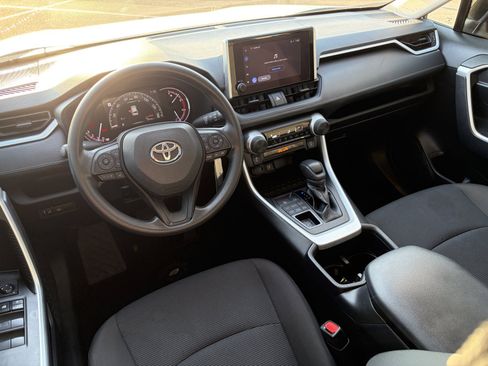 Used 2024 Toyota RAV4 LE AWD/4WD image 10